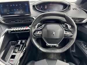 Peugeot 5008 1.2 Hybrid 136bhp E-DCS6 Allure - Image 4