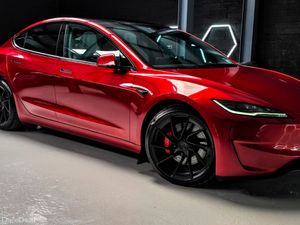 🔥 2024 Tesla Model 3 Performance AWD Ultra Red - Image 4
