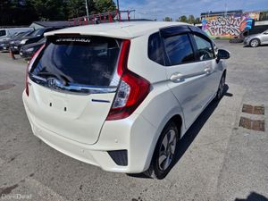 2014 Honda Fit 1.5L Hybrid Leather Package - Image 3