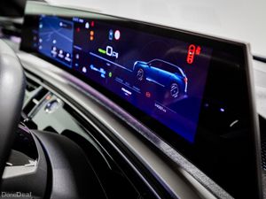 Peugeot 5008 E-GT 72kWh 210HP - 7 Seats - Image 3