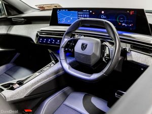 Peugeot 3008 Allure 1.2 Hybrid Auto 145HP - Image 2