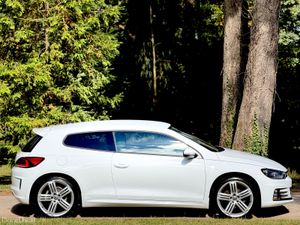 2.0TDI 150BHP 6SPD * FULL FACTORY R-LINE * - Image 4