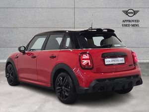 Mini Cooper 5-Door Cooper Sport - Image 3