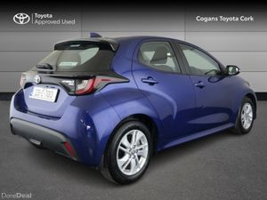 Toyota Yaris 1.5 HYBRID LUNA 4DR AUTO - Image 2