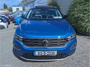 Volkswagen T-Roc SPORT MANUAL 1.5 PETROL //PANOMAR - Image 2