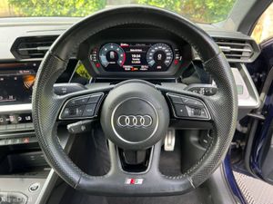 Audi A3 2.0TDI S-LINE // APPLE CARPLAY // FULL MAI - Image 4