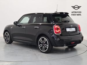 Mini Cooper 5-Door Cooper Sport - Image 3