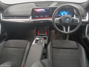 BMW iX1 eDrive20 M Sport - Image 4