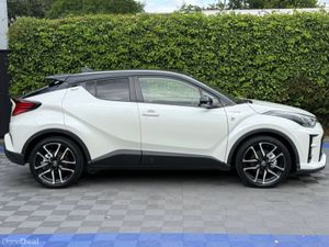 Toyota C-HR GR 1.8 HYBRID AUTO // 360 PARKING CAME - Image 2