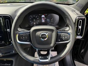 Volvo XC40 T4 R-DESIGN PRO 1.5 RECHARGE HYBRID AUT - Image 4