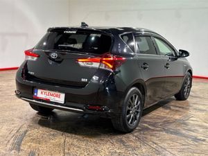 Toyota Auris 1.8 HYBRID G PACKAGE - FACTORY ALLOYS - Image 4