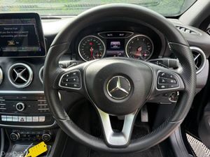 Mercedes-Benz A-Class A180 AMG-STYLE 1.6 AUTO // N - Image 4