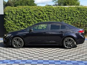 Toyota Corolla WXB EDITION 1.8 HYBRID AUTO // SERV - Image 3