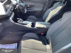 Peugeot 3008 ACTIVE AUTO 1.5 BLUE HDI 130HP - Image 4