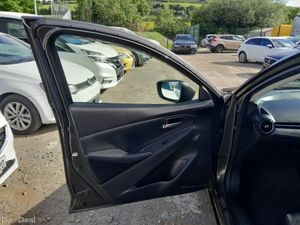 Mazda Demio 1.5 AUTOMATIC - REVERSE CAMERA - BLACK - Image 4