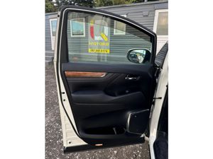 Toyota Alphard Executive Lounge 2.5 Petrol Hybrid - Image 4