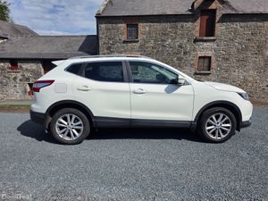 Nissan Qashqai 1.2 petrol ( NCT and TAX ) - Image 3
