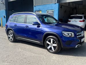 2022 Mercedes-Benz GLB  Automatic/ 7Seater - Image 4