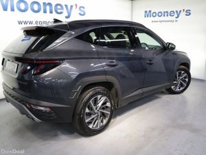 Hyundai Tucson Executive Plus Diesel 1.6L SUV - Image 4
