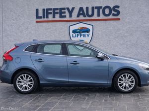 Volvo V40 2013 Automatic Only 73,000 km - Image 3