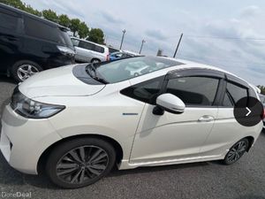 🔵 Honda Fit 1.5 Petrol/Hybrid Automatic Low Km - Image 2