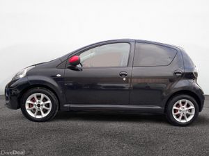 Toyota Aygo 2013 - Image 2