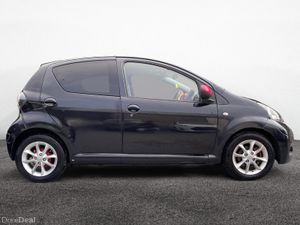 Toyota Aygo 2013 - Image 2