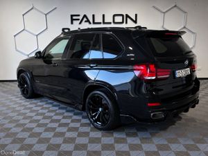 BMW X5 M-SPORT 40e // LOW KMS // HUGE SPEC - Image 3