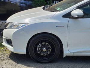 Honda Grace Hybrid Automatic 2015 - Image 3