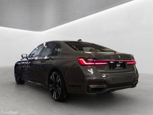 2021 BMW 7-Series 745E M-SPORT - Image 4