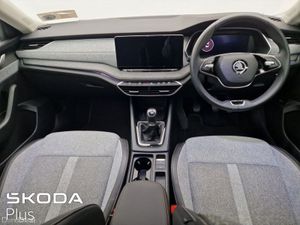 Skoda Octavia SELECTION+ 1.5TSI 115HP *HEATED SEAT - Image 3