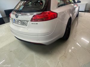 2010 Vauxhall Insignia 2.0 DIESEL ESTATE - Image 2