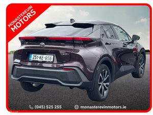 Toyota C-HR HEV SPORT - Image 2