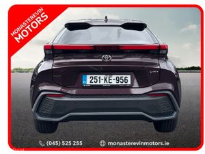 Toyota C-HR HEV SPORT - Image 4