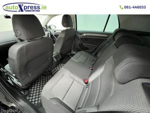 Volkswagen Golf 1.2 TSI COMFORT LINE, Reversing ca - Image 4
