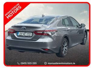 Toyota Camry PLATINUM EDITION 4 4DR AUTO - Image 2