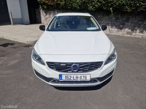 VOLVO V60 / 2015 / 2.0 DIESEL / AUTOMATIC - Image 2