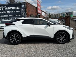2025 Toyota C-HR 1.8 HYBRID HEV SPORT AUTO - Image 2