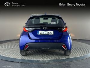 Toyota Yaris HYBRID LUNA - Image 4