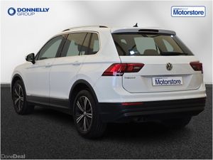Volkswagen Tiguan Diesel Estate SE Nav - Image 2