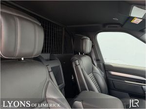Land Rover Discovery 3.0D I6 350 PS AWD Auto Dynam - Image 4