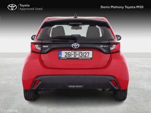 Toyota Yaris Luna Hybrid - Image 4