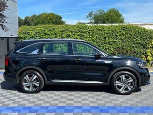 Kia Sorento K3 1.6 HYBRID AUTO 7-SEATER // LEATHER - Image 2