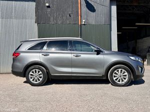 Kia Sorento 2016 Platinum 7 seater - Image 3
