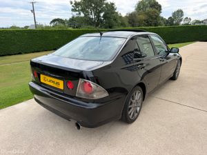 2000 LEXUS IS200 SE | SUNROOF | BLACK INTERIOR - Image 2