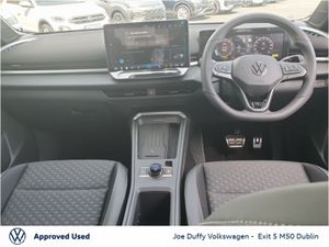 Volkswagen T-Roc R-LINE 1.5TSI 150HP MHEV AUTO New - Image 3
