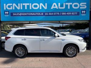 Mitsubishi Outlander Only 29k KM, PLUG IN HYBRID, - Image 2