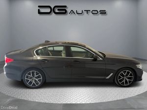 BMW 5-Series Low KMs - Great condition- reverse ca - Image 2