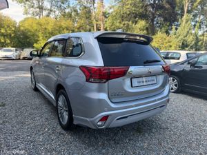 Mitsubishi Outland 2018 - Image 4