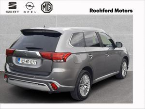 Mitsubishi Outlander PHEV 2.4 DYNAMIQUE SAFETY - Image 4